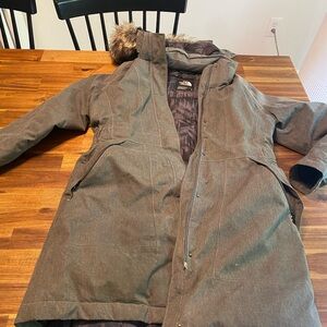 North Face down jacket/parka women's large
